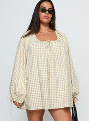 Preacher Playsuit White Check Curve